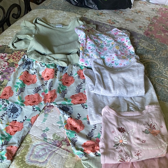 Floral Baby Outfit Set - Picture 1 of 5